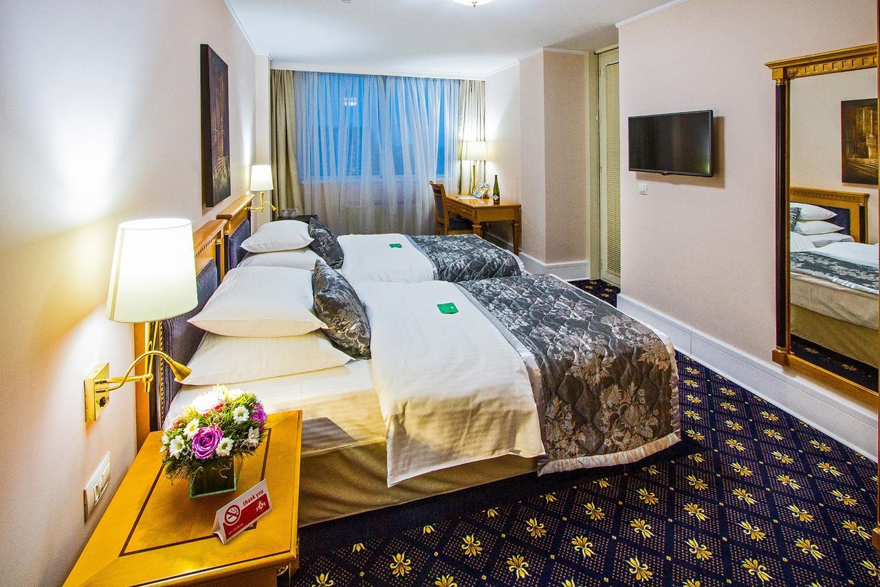 A Hoteli - Hotel Sloboda Šabac Стая снимка